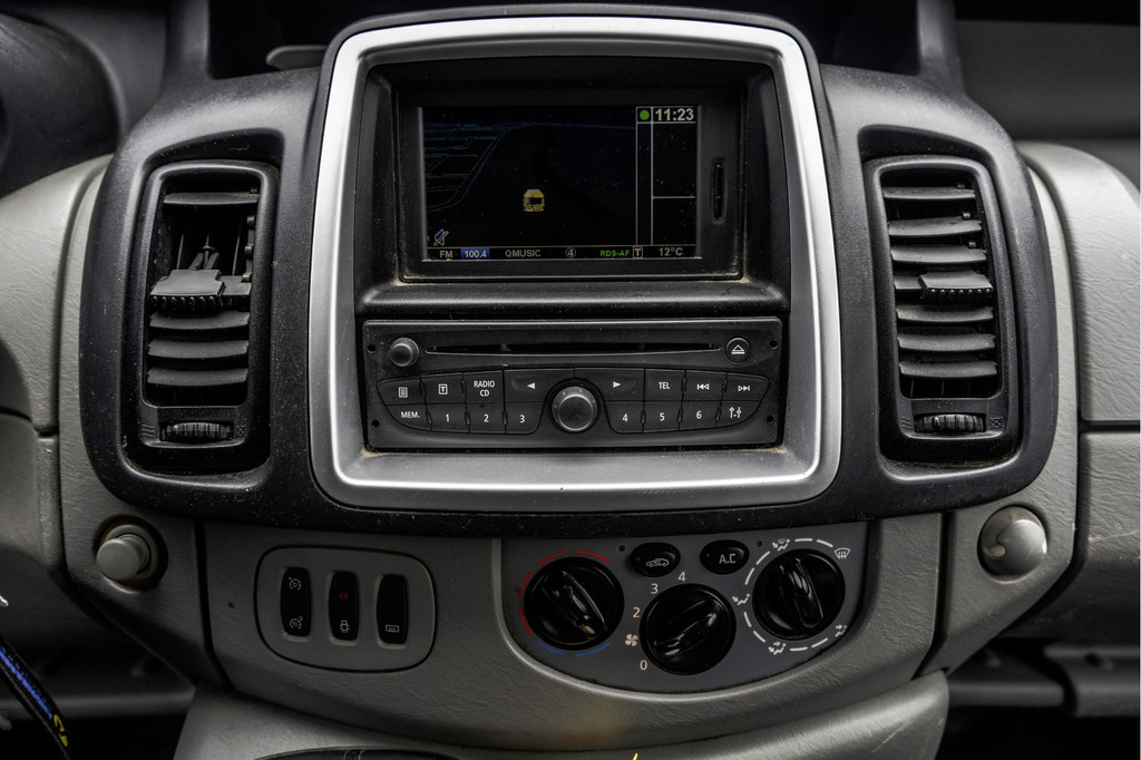 Renault Trafic 2.0 dCi | L2H1 | Cruise | Airco | Navigatie 14