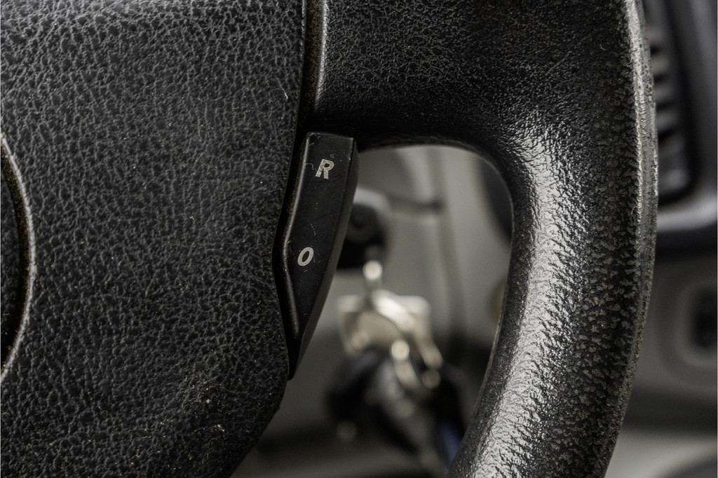 Renault Trafic 2.0 dCi | L2H1 | Cruise | Airco | Navigatie 18