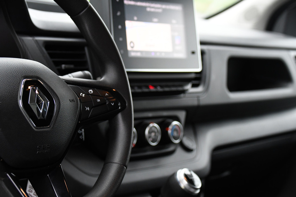 Renault Trafic 2.0 dCi T29 L1H1 PB Edition Camera, Cruise, Carplay, LED, Sensoren, Trekhaak, Multimedia, UNIEK! 14