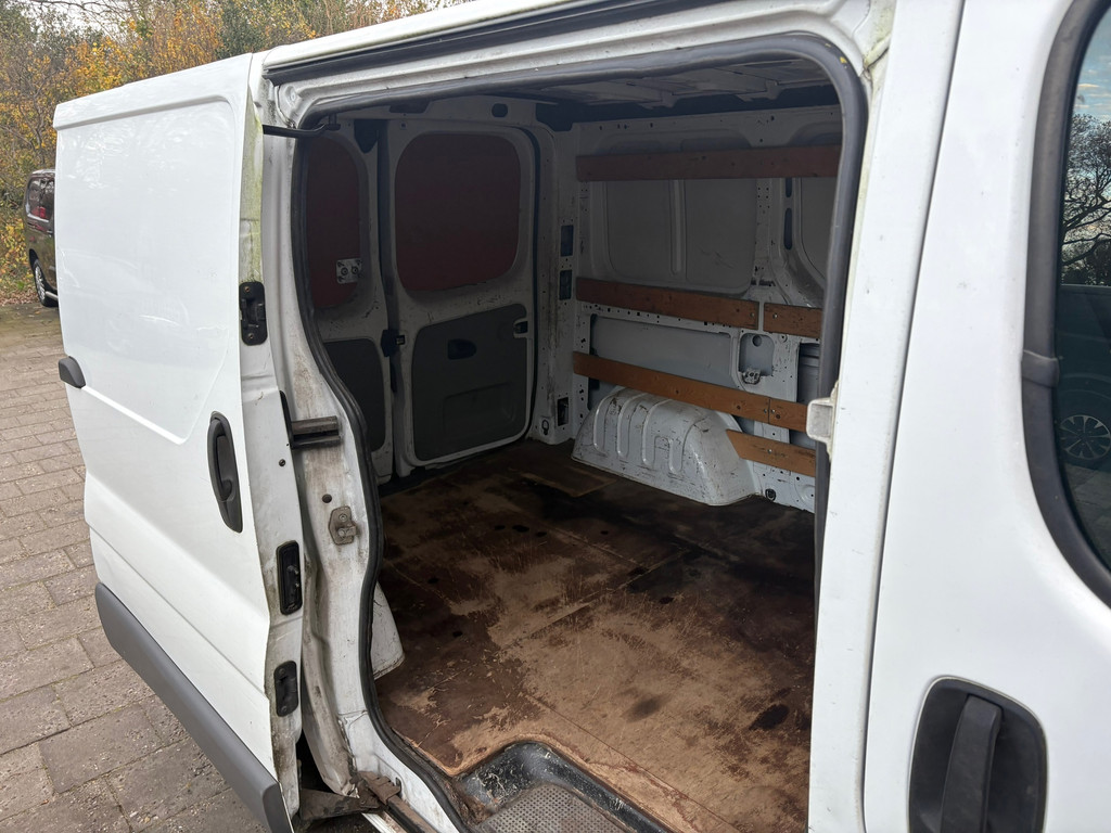 Renault Trafic 2.0 dCi T29 L1H2|NAP|airco|navi|trekhaak|drie zitplaatsen|elektrisch pakket/APK 24-07-2026 11