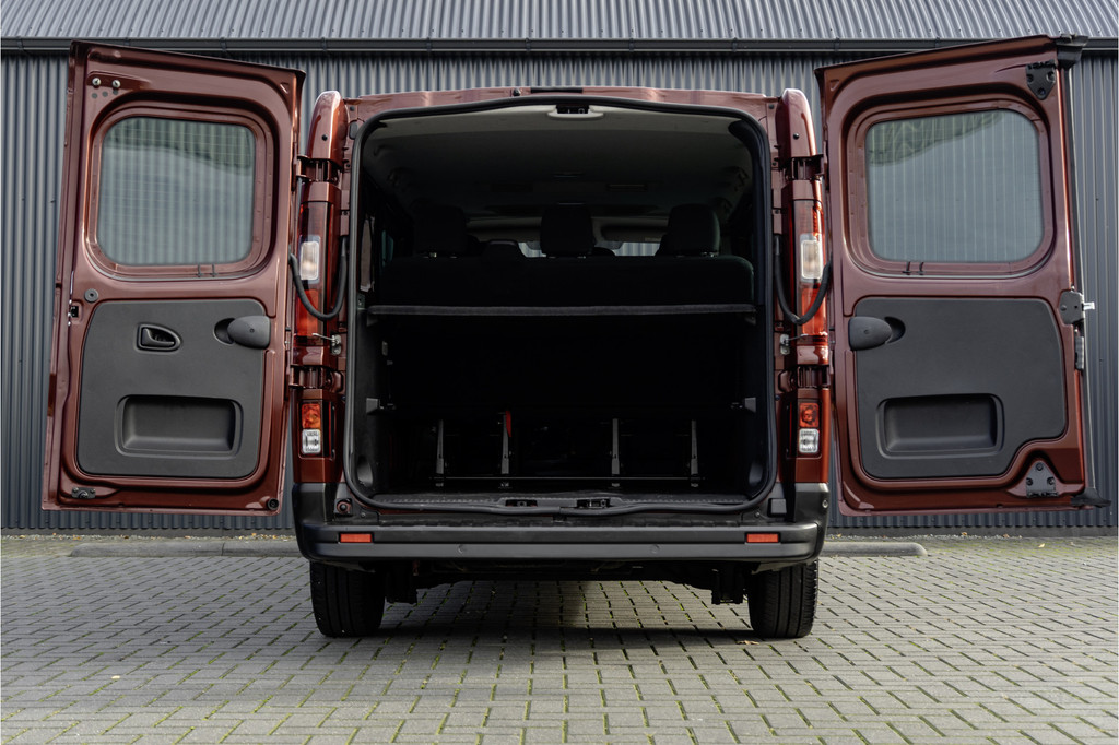 Renault Trafic Blue dCi 150PK | L2H1 | 9-Zits | EX BTW/BPM | LED | Canera | Navi | Zijschuifdeur R+L | Cruise | Airco | PDC | Euro 6 11