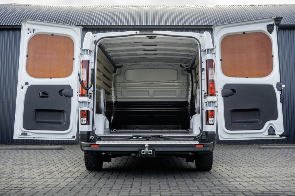 Renault Trafic dCi 110 T30 L2H1 | Navigatie | 3-Zits | Cruise | PDC | Airco | Euro 6 10