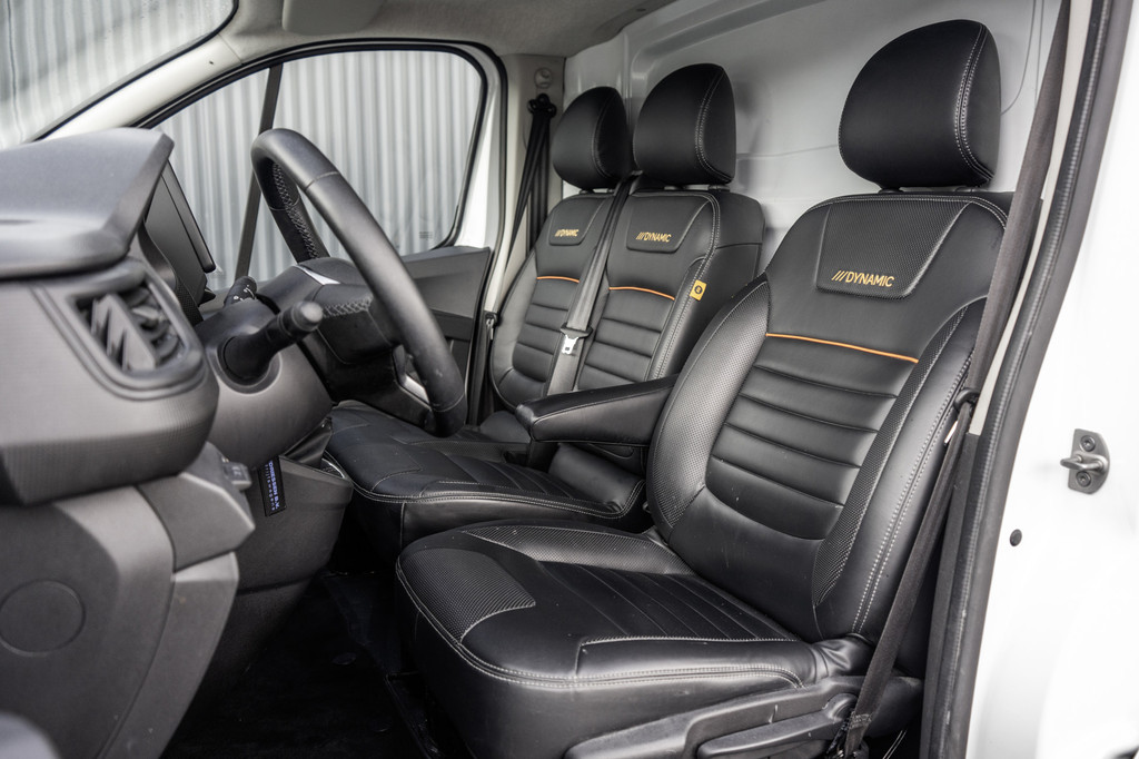 Renault Trafic dCi | L2H1 | Dynamic | Launch Edition 007 | Navi | LED | Imperiaal | Cruise | PDC | Airco | Euro 6 15