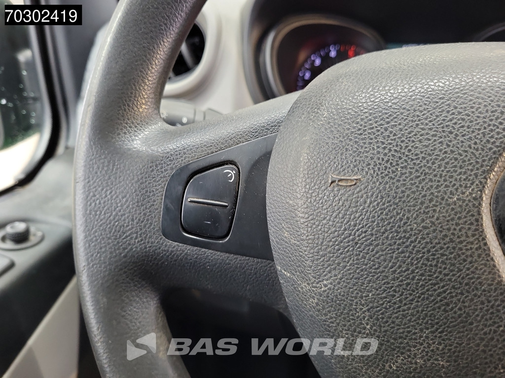 Renault Trafic 125PK L2H1 Trekhaak Navi Airco Cruise Camera Parkeersensoren Werkplaatsinrichting APK 06-2026 Euro6 L2 Airco Trekhaak Cruise control 17