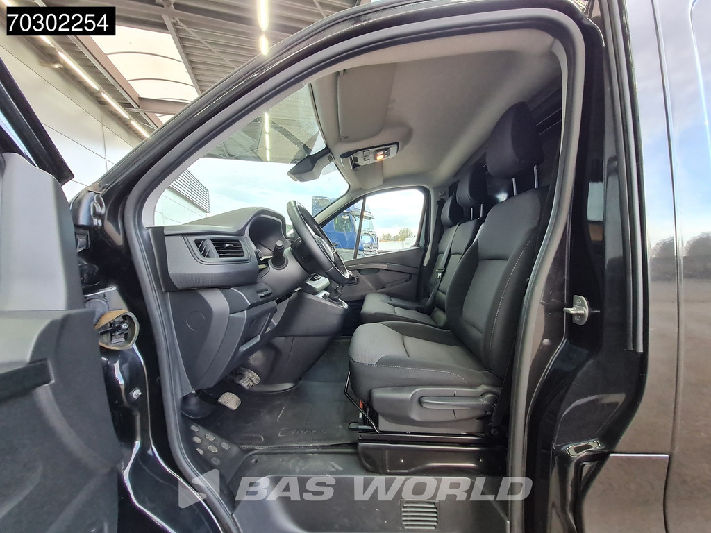 Renault Trafic 130pk Black Edition L2H1 Trekhaak LED Airco Cruise Navi Camera Parkeersensoren APK 06-2026 Euro6 L2 Airco Trekhaak Cruise control 10