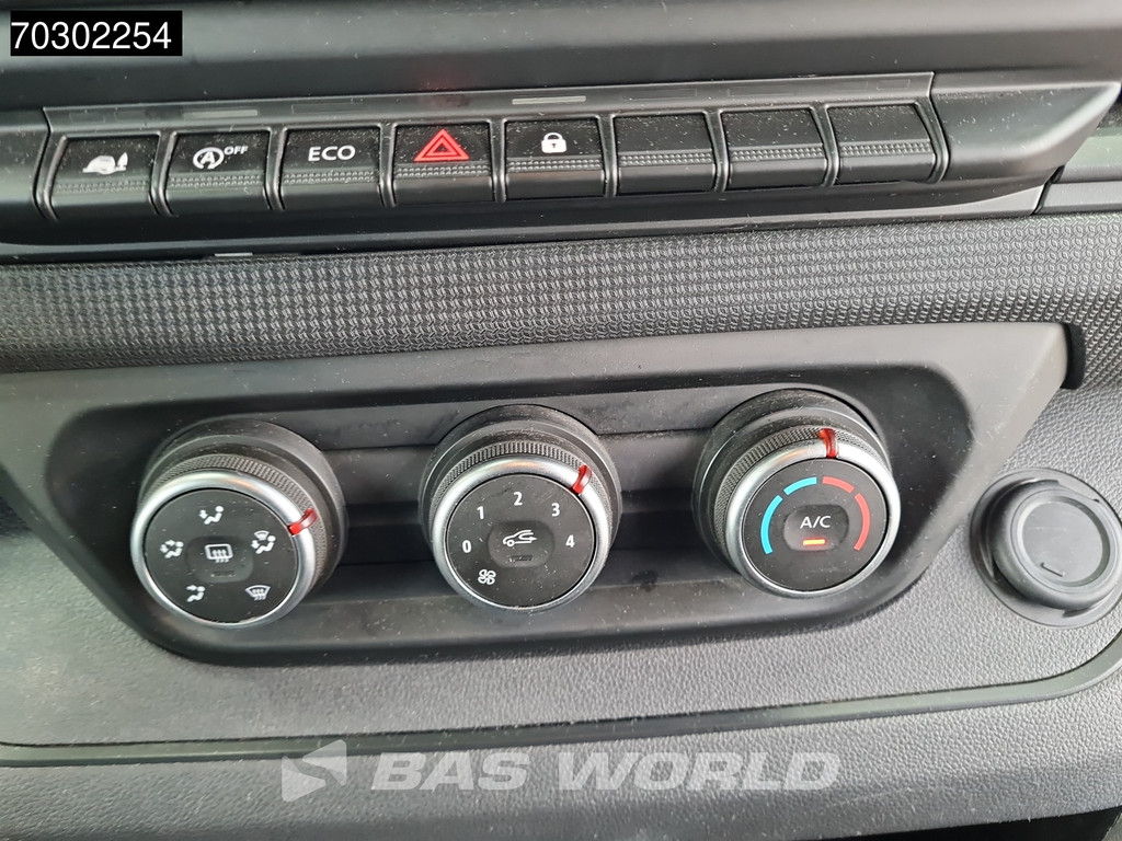 Renault Trafic 130pk Black Edition L2H1 Trekhaak LED Airco Cruise Navi Camera Parkeersensoren APK 06-2026 Euro6 L2 Airco Trekhaak Cruise control 16