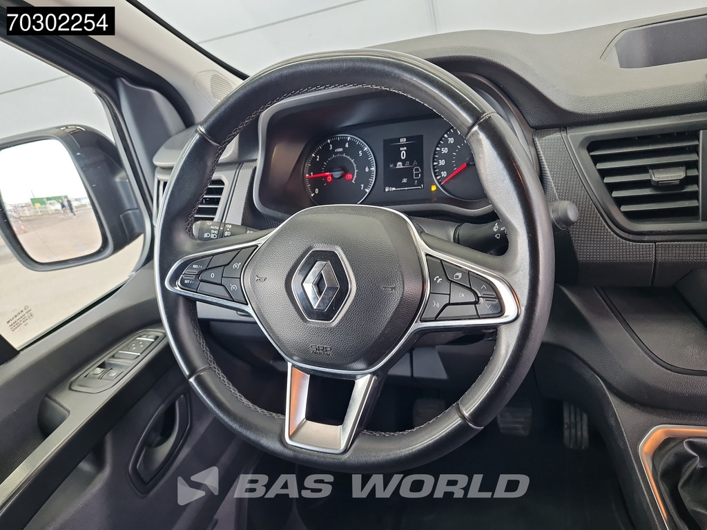 Renault Trafic 130pk Black Edition L2H1 Trekhaak LED Airco Cruise Navi Camera Parkeersensoren APK 06-2026 Euro6 L2 Airco Trekhaak Cruise control 18