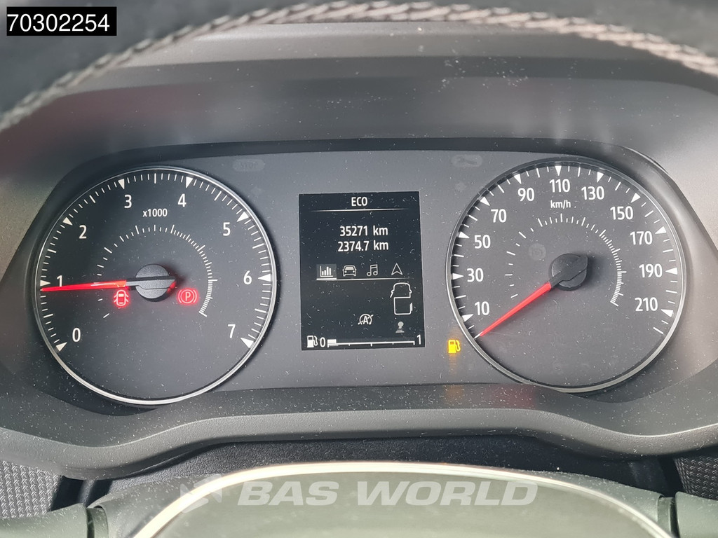 Renault Trafic 130pk Black Edition L2H1 Trekhaak LED Airco Cruise Navi Camera Parkeersensoren APK 06-2026 Euro6 L2 Airco Trekhaak Cruise control 21