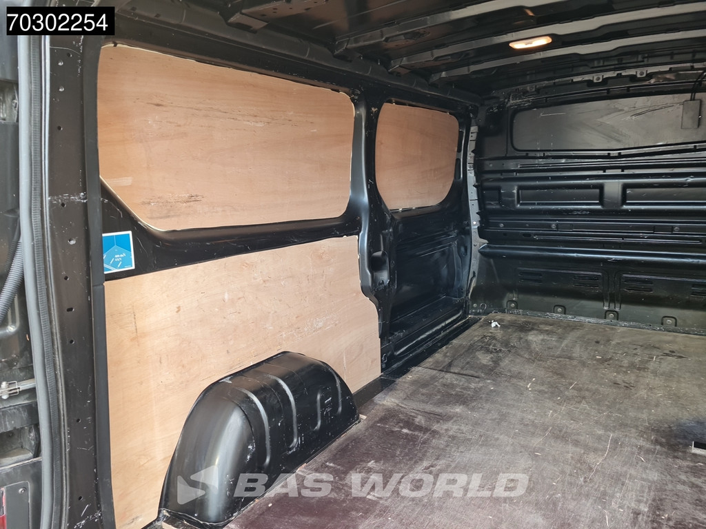 Renault Trafic 130pk Black Edition L2H1 Trekhaak LED Airco Cruise Navi Camera Parkeersensoren APK 06-2026 Euro6 L2 Airco Trekhaak Cruise control 7