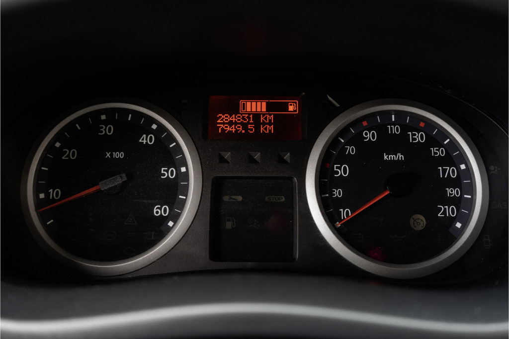 Renault Trafic 2.0 dCi T29 | Navi | Cruise | Airco | PDC 15