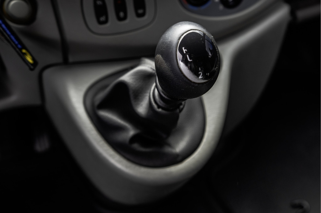 Renault Trafic 2.0 dCi T29 | Navi | Cruise | Airco | PDC 18