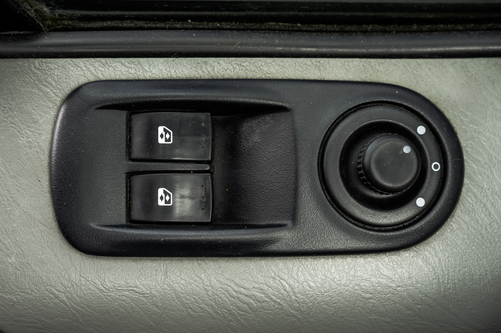 Renault Trafic 2.0 dCi T29 | Navi | Cruise | Airco | PDC 21