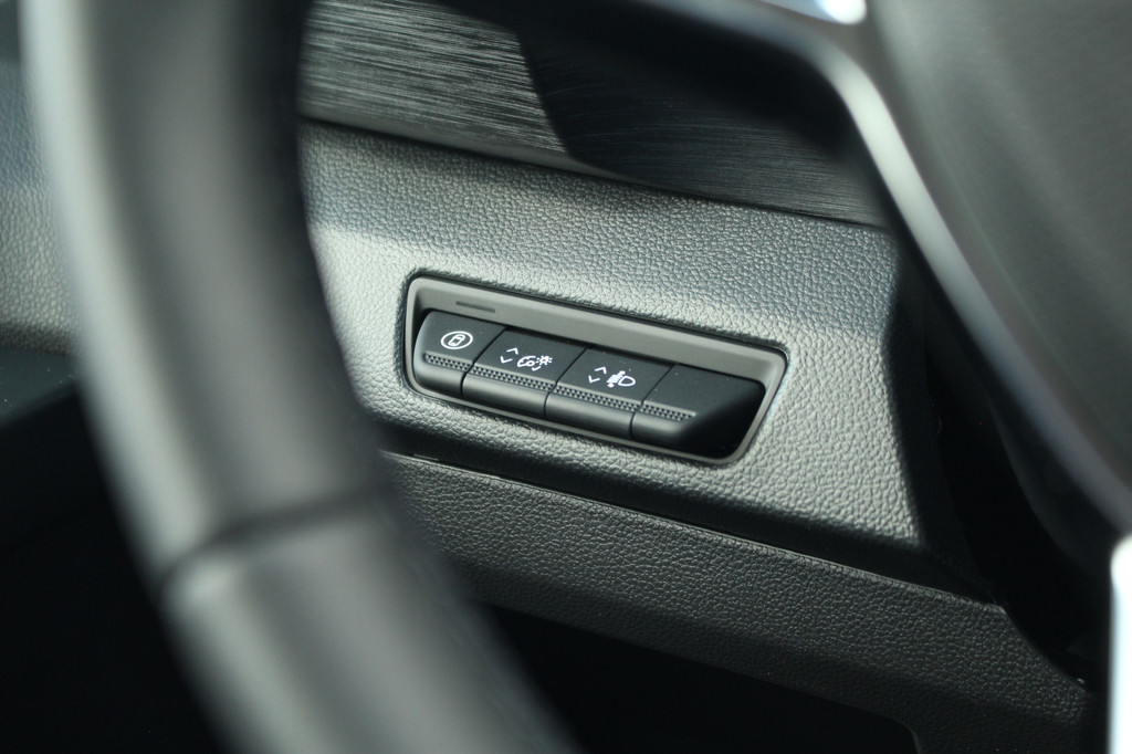 Renault Trafic 2.0 Blue dC1 150pk T30 L2H1 Advance | Carplay/Android | Camera | Lease 537,- p/m 18