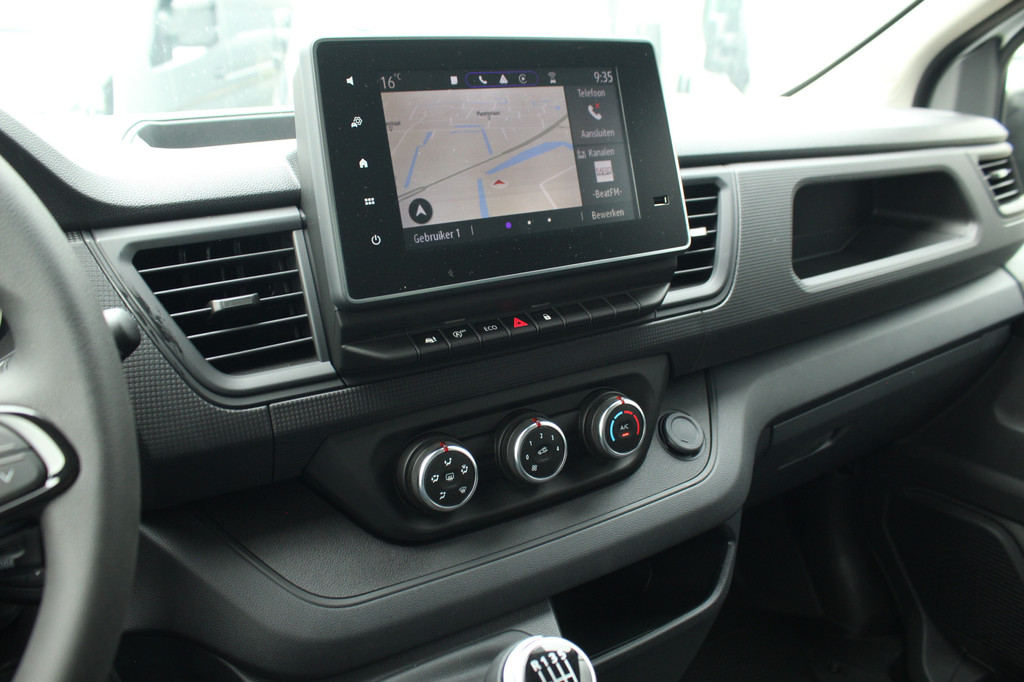 Renault Trafic 2.0 Blue dCi 150pk T30 L2H1 | Cruise | Carplay/Android | PDC | Lease 501,- p/m 20
