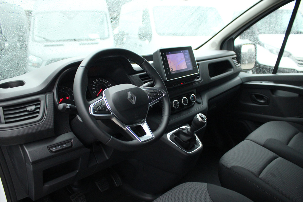 Renault Trafic 2.0dCi 130pk T30 L2H1 DC | 6-Zits | Carplay/Android | Camera | Lease 555,- p/m 12