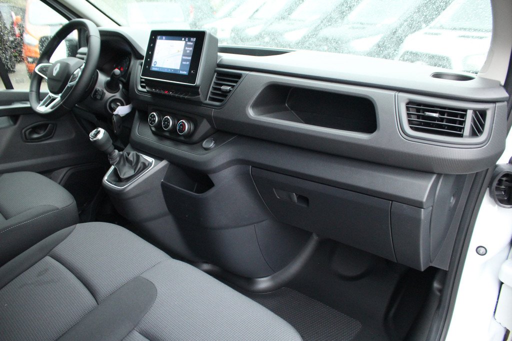 Renault Trafic 2.0dCi 130pk T30 L2H1 DC | 6-Zits | Carplay/Android | Camera | Lease 555,- p/m 15