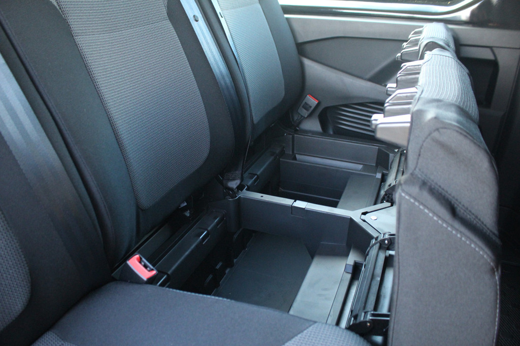 Renault Trafic 2.0dCi 150pk T30 L2H1 DC | 6-Zits | Carplay/Android | Camera | Lease 573,- p/m 16