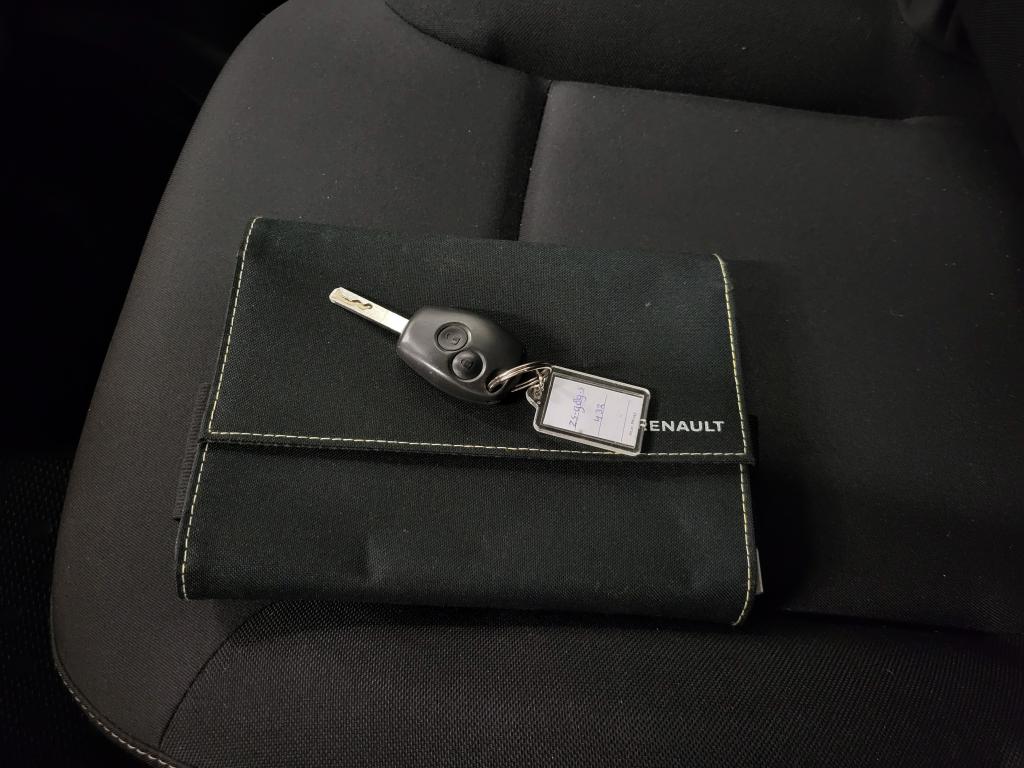 Renault Trafic Passenger 1.6dCi 8-Personenbus - Excl. BTW / BPM vrij Euro 6! 16