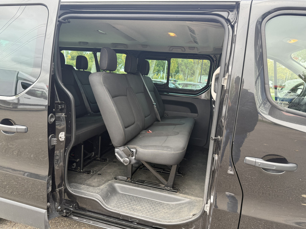 Renault Trafic Passenger 1.6 dCi Grand Expression | 9 Pers. | Navi | Trekhaak | Cruisec. 12