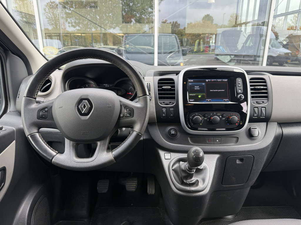 Renault Trafic Passenger 1.6 dCi Grand Expression | 9 Pers. | Navi | Trekhaak | Cruisec. 15