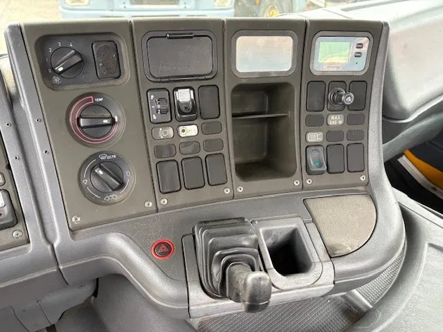 Scania P114-340 6x2 WITH MULTILIFT CONTAINERSYSTEM ONLY 80.500 KM!! ORIGINAL (10 TIRES / FULL STEEL SUSPENSION / 12 GEARS MANUAL GEARBOX / 9.000 KG. FRONT AXLE) 11