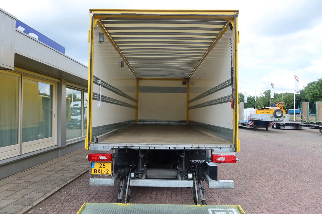 Scania P250 4x2 Bakwagen +Dhollandia klep 1500 kg E6 17