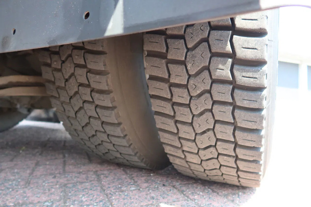 Scania P250 4x2 Bakwagen+Klep E6 Dhollandia 1500 kg 11