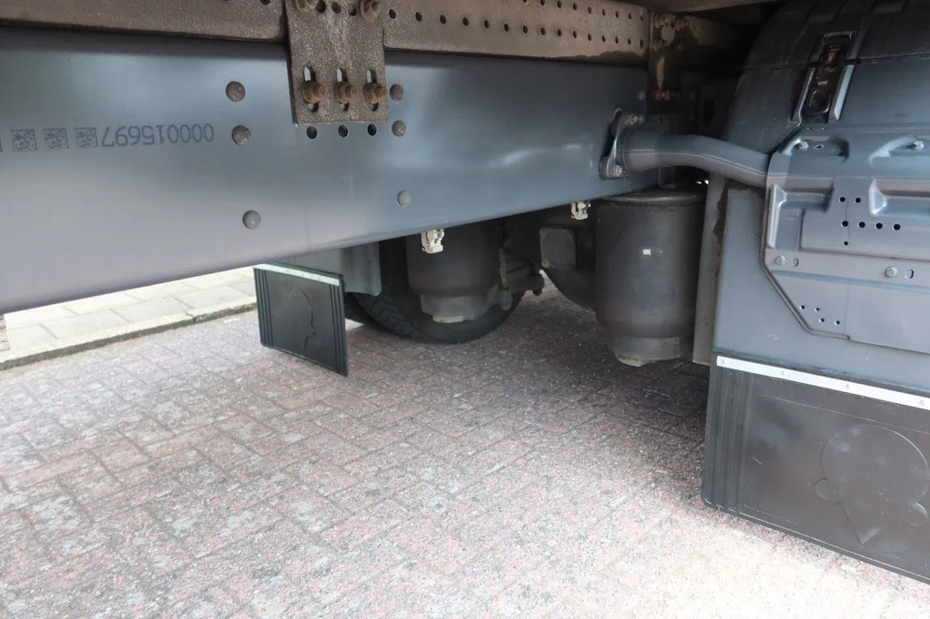 Scania P250 4x2 Bakwagen+Klep E6 Dhollandia 1500 kg 14