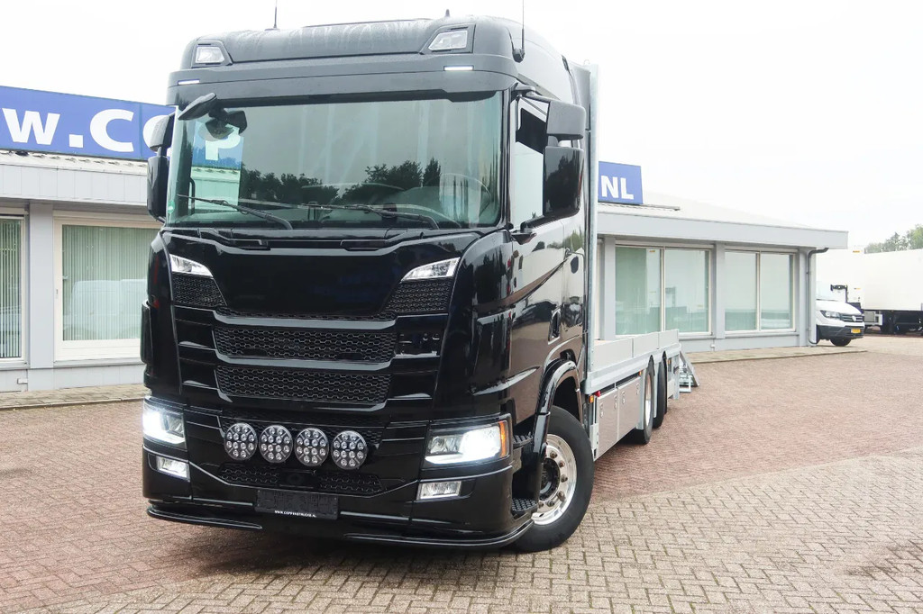 Scania R 500 6x2 Blackline Machine transporter 11