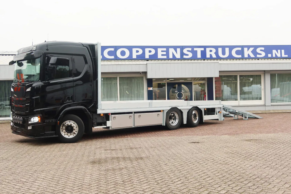 Scania R 500 6x2 Blackline Machine transporter 7