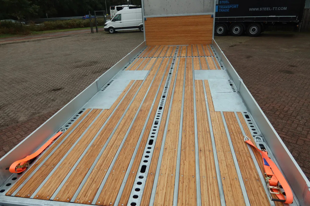 Scania R 500 6x2 Blackline Machine transporter 9