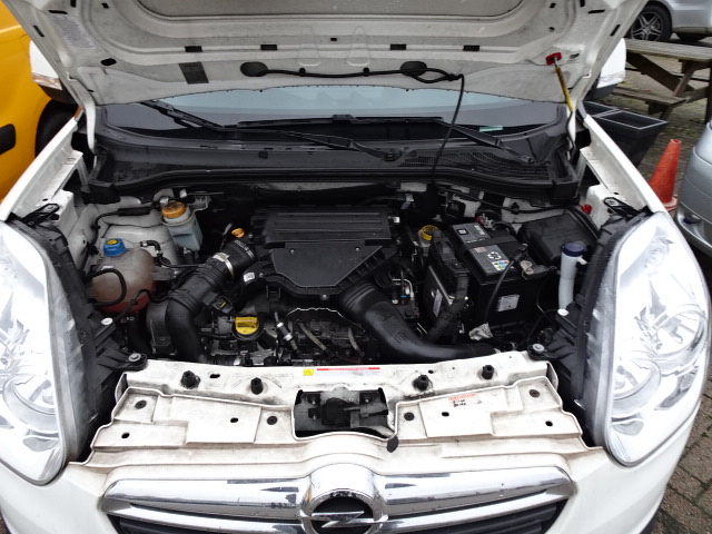 Schade bedrijfswagens Combo 1.3 CDTi L2H1 Sport airco turbo probleem!!!!!!!!!!! 8