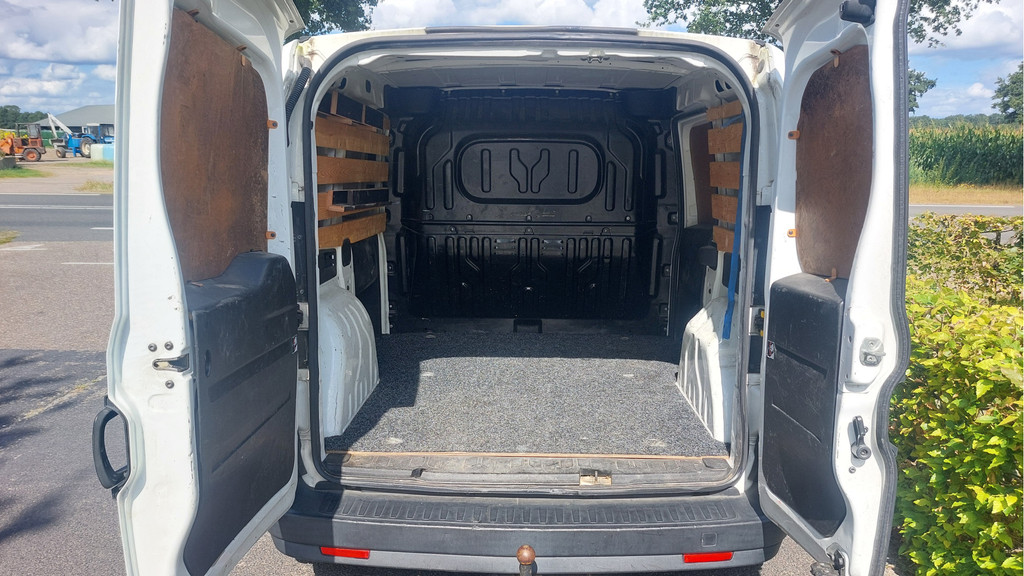Schade bedrijfswagens Doblò Cargo 1.3 MJ L1H1 Actual AIRCO BJ 2015 10