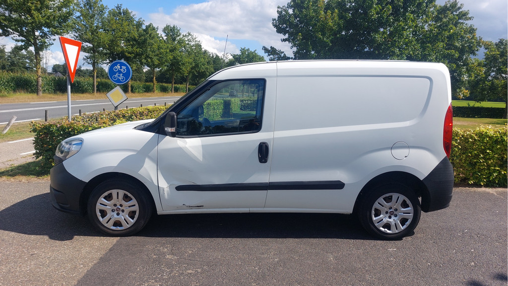 Schade bedrijfswagens Doblò Cargo 1.3 MJ L1H1 Actual AIRCO BJ 2015 12
