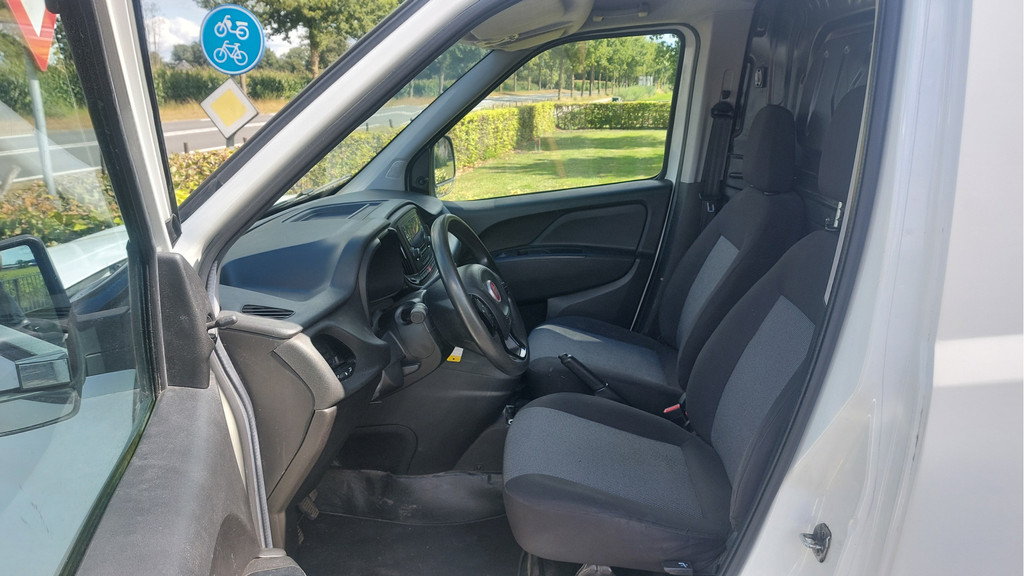 Schade bedrijfswagens Doblò Cargo 1.3 MJ L1H1 Actual AIRCO BJ 2015 9