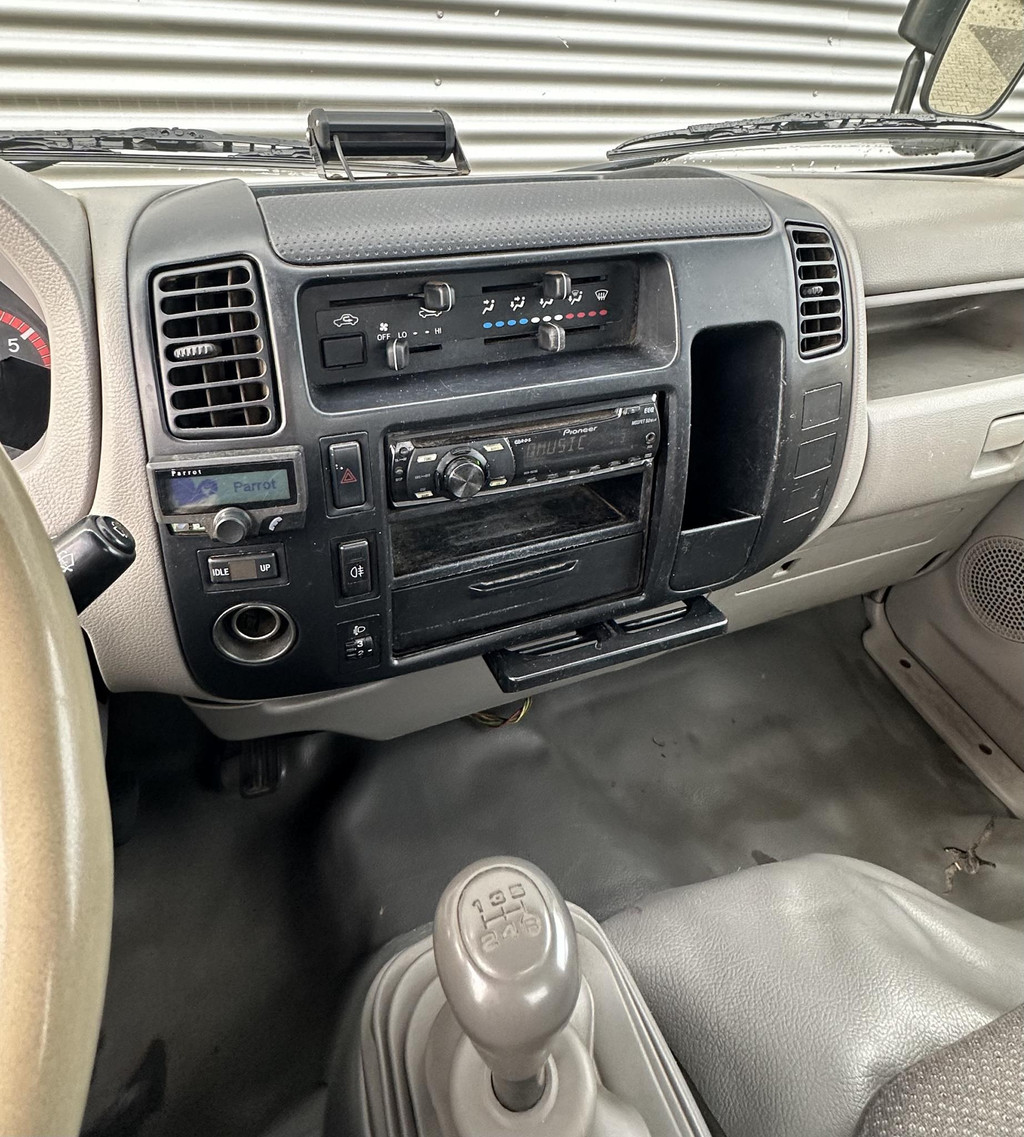 Toyota Dyna 100 3.0 D-4D openlaad bak Kipper 8