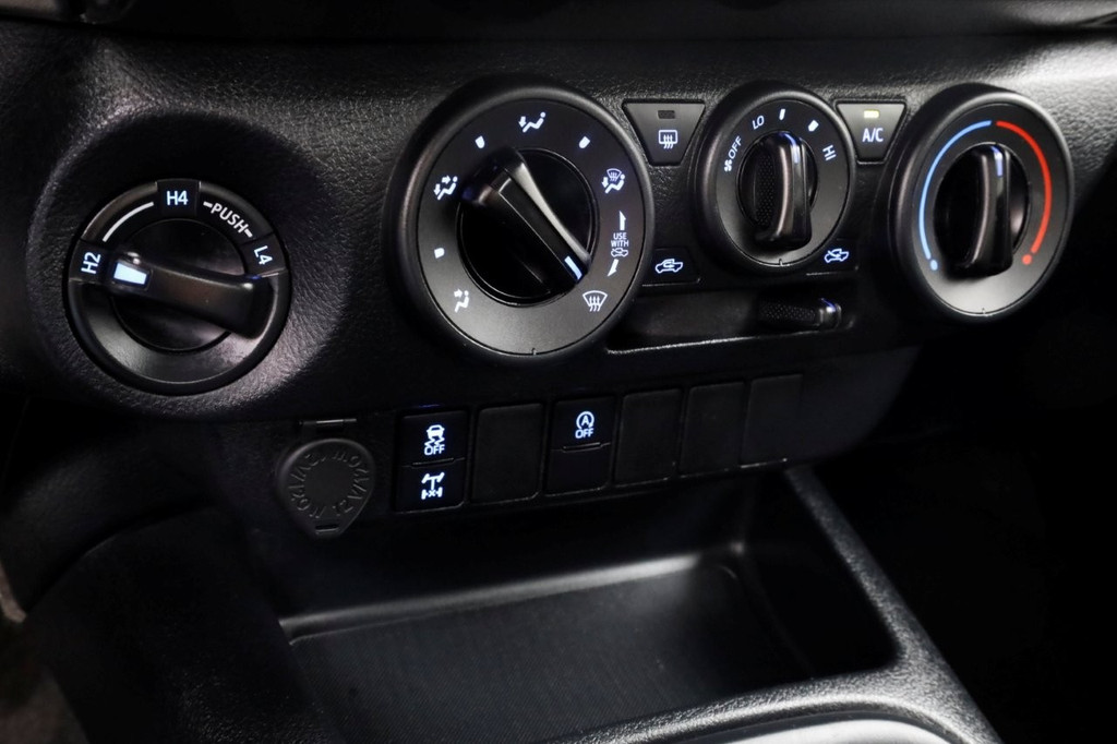 Toyota HiLux 2.4 D-4D 150pk Xtra Cab Cool Comfort 4X4 4WD Trekhaak 3500kg 09-2021 16