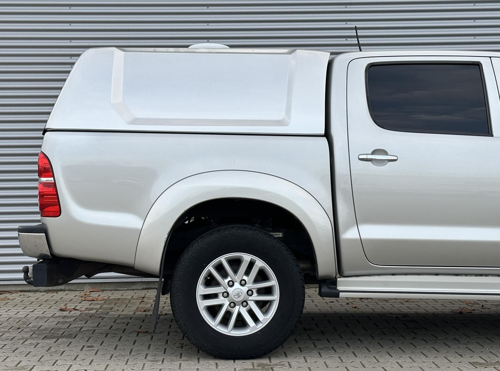 Toyota HiLux 3.0 D-4D SR DC Automaat in mooie staat 11