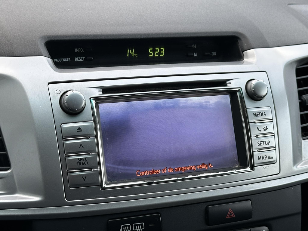 Toyota HiLux 3.0 D-4D SR DC Automaat in mooie staat 13