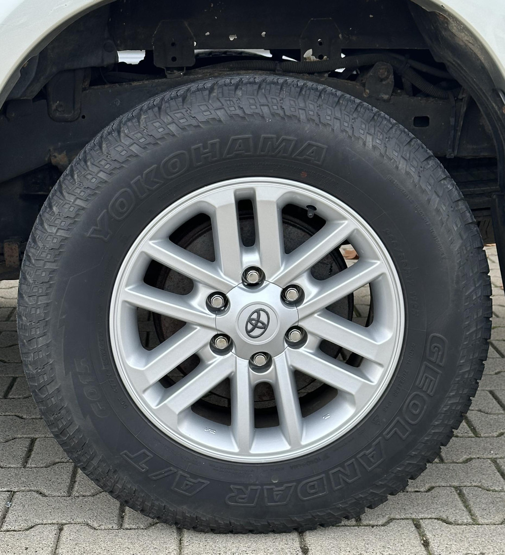 Toyota HiLux 3.0 D-4D SR DC Automaat in mooie staat 7