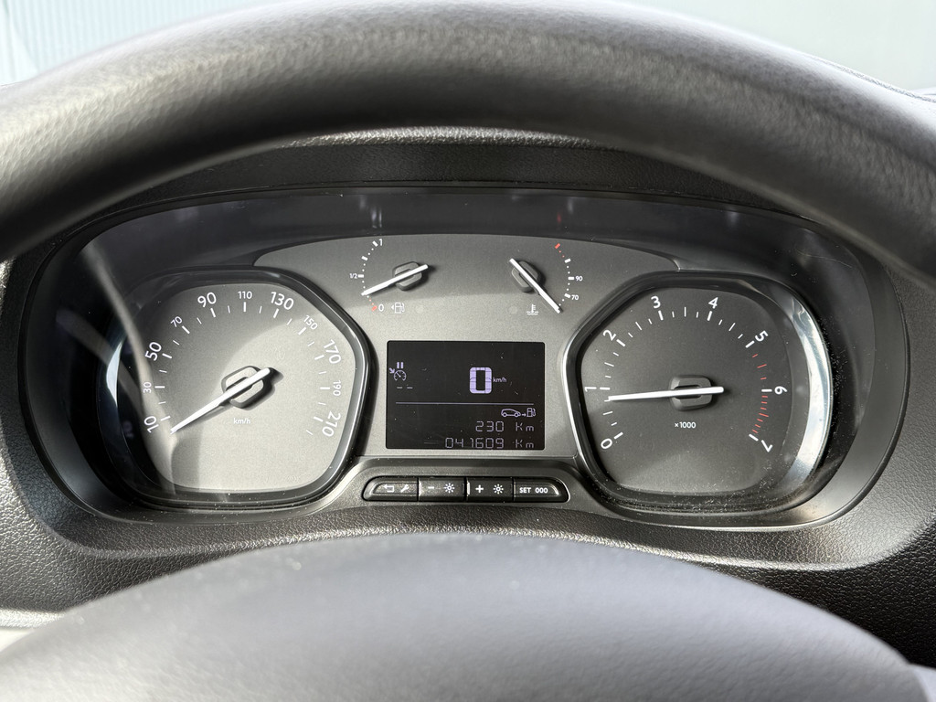 Toyota PROACE 2.0 D-4D 145 PK / L2H1 / 1e EIG. / 41.609 KM !! / INRICHTING / AIRCO / CRUISE / 3-ZITS 11