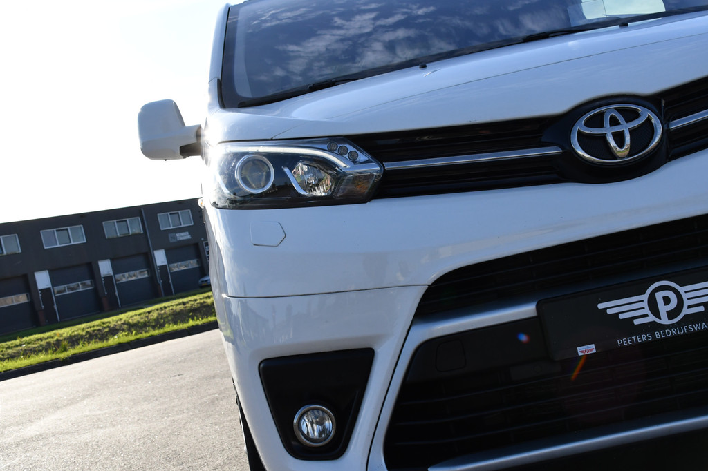 Toyota PROACE 2.0 D-4D GR Sport Edition 360 Camera, Cruise, Carplay, Head-up, 177pk, 2 x Schuifdeur, Trekhaak, Stoelverwarming, Automaat, Uniek! 18