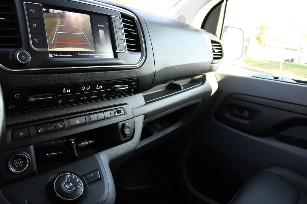 Toyota PROACE 2.0 D-4D GR Sport Edition 360 Camera, Cruise, Carplay, Head-up, 177pk, 2 x Schuifdeur, Trekhaak, Stoelverwarming, Automaat, Uniek! 19