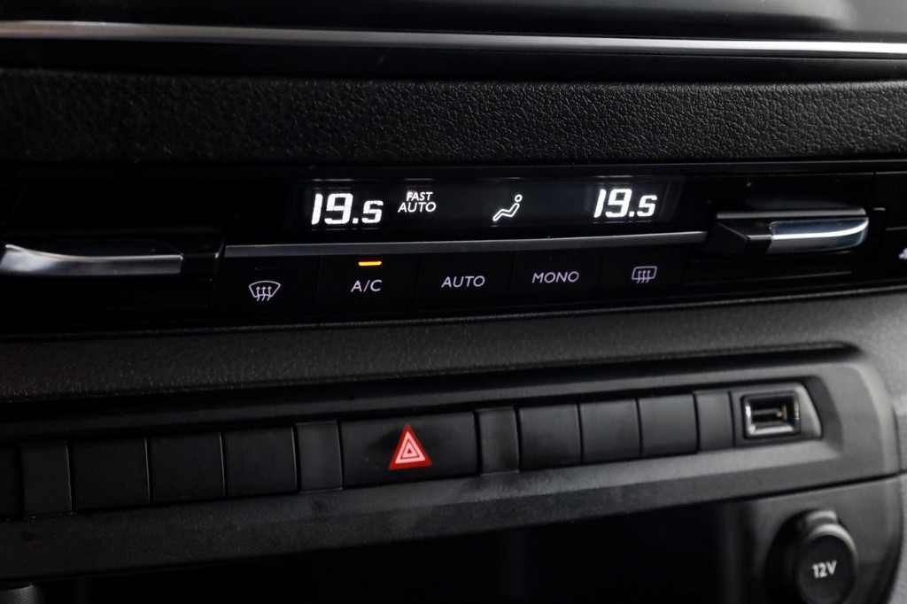 Toyota PROACE Worker 2.0 D-4D 120pk Professional Long D.C. Airco/Navi/2x Schuifdeur 03-2020 17