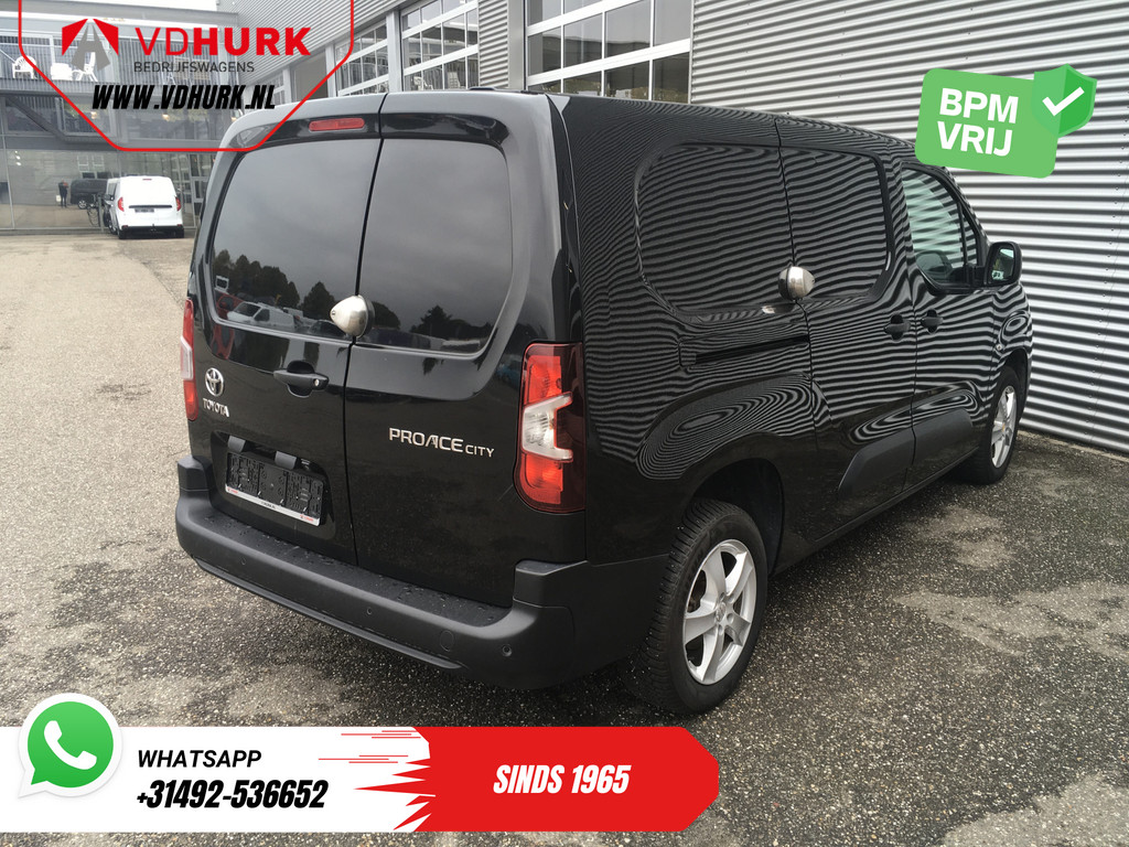 Toyota PROACE CITY 1.2 Turbo 130 pk Aut. L2 Benzine BPM VRIJ! 3Pers./ Carplay/ Camera/ LMV/ PDC/ Airco/ Cruise 7
