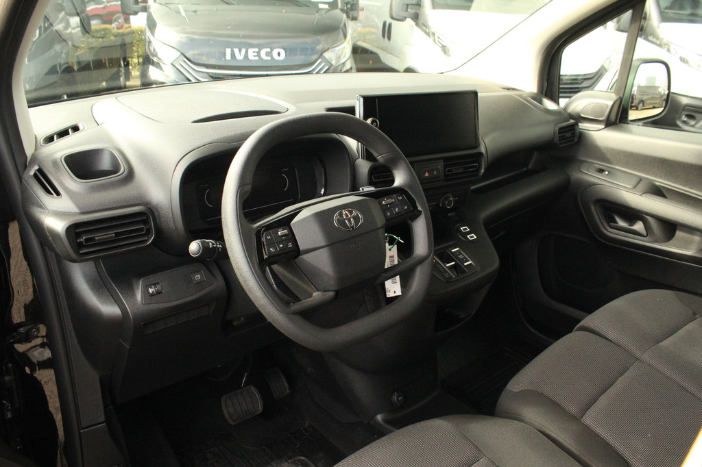 Toyota PROACE CITY 1.5D 131pk Challenger | L2 Long | Automaat | Trekhaak | Carplay/Android | Lease 450,- p/m 13
