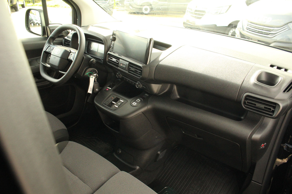 Toyota PROACE CITY 1.5D 131pk Challenger | L2 Long | Automaat | Trekhaak | Carplay/Android | Lease 450,- p/m 15