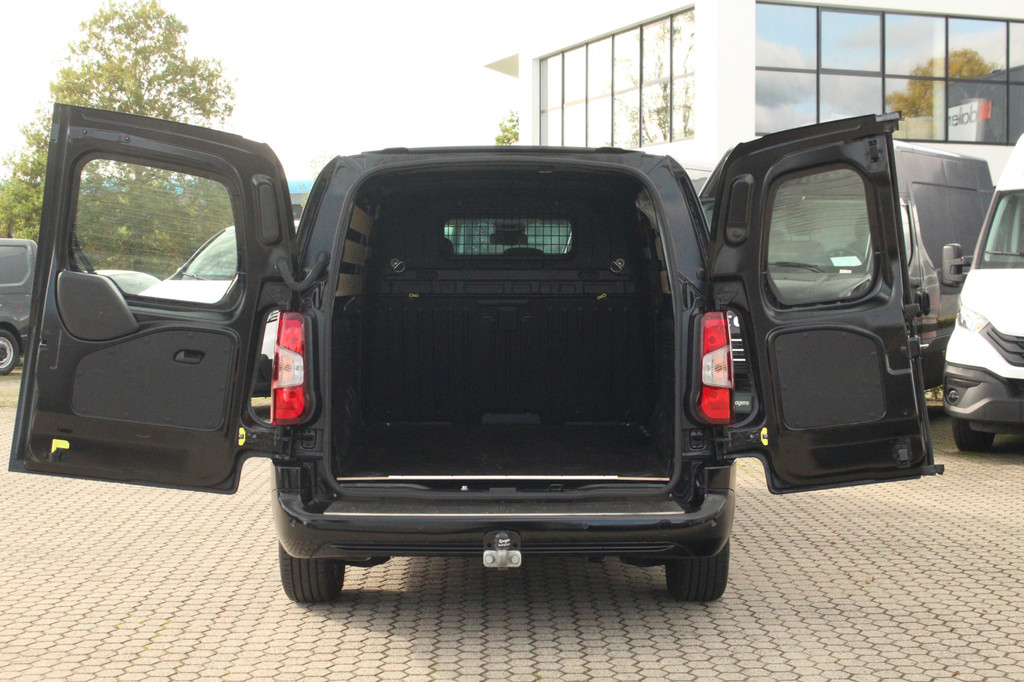 Toyota PROACE CITY 1.5D 131pk Challenger | L2 Long | Automaat | Trekhaak | Carplay/Android | Lease 450,- p/m 8