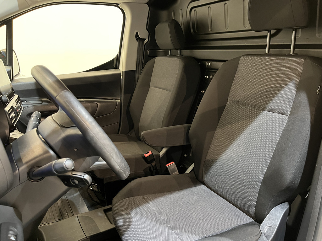 Toyota PROACE CITY Electric First Edition 50 kWh / 100% Elektrisch !! / Airco / Cruise Control / CarPlay / PDC / Navigatie / 57.000 KM !! 9