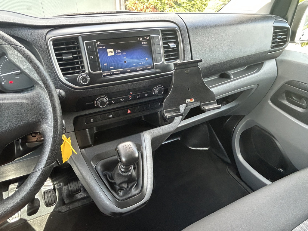 Toyota PROACE Worker 2.0 D-4D 145 PK / L2H1 / 1e EIG. / 56.028 KM !! / AIRCO / CRUISE / BLUETOOTH / 3-ZITS 12